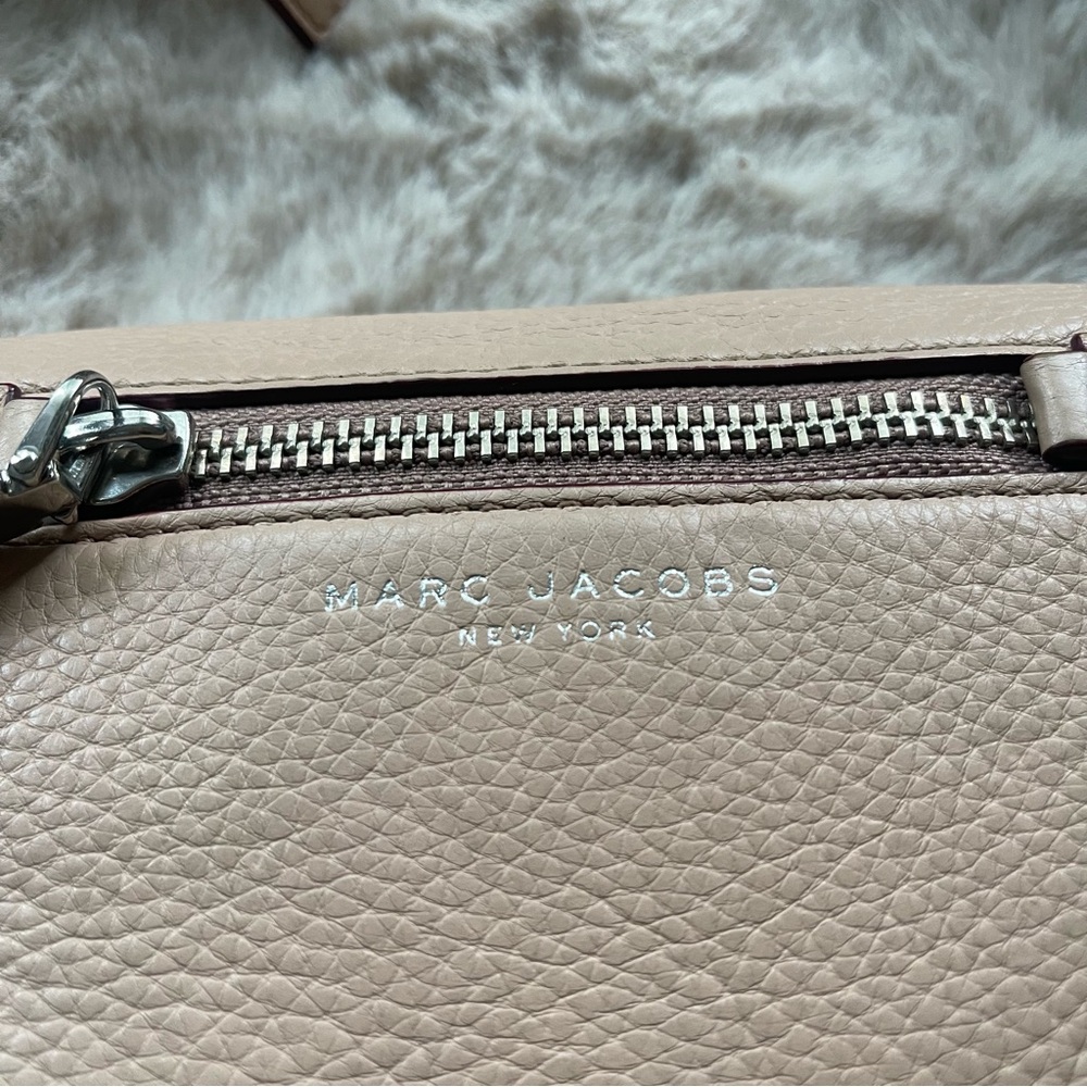 Marc Jacobs Soft Peach Leather Crossbody - Picture 9 of 16